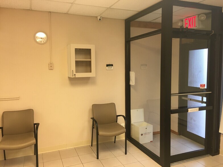 More Photos Of 1902 86th St, Brooklyn General Retail For Lease