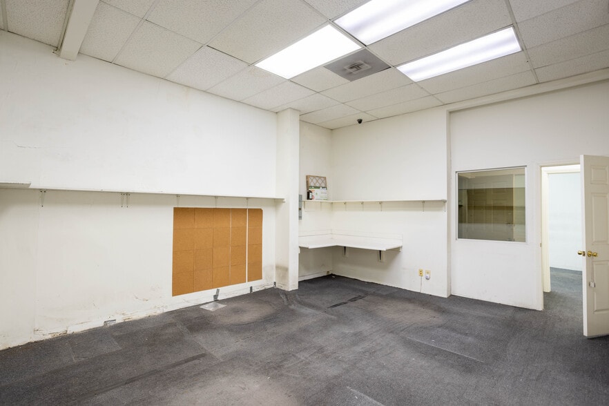 More Photos Of 1250 S Broadway, Los Angeles Warehouse For Sale