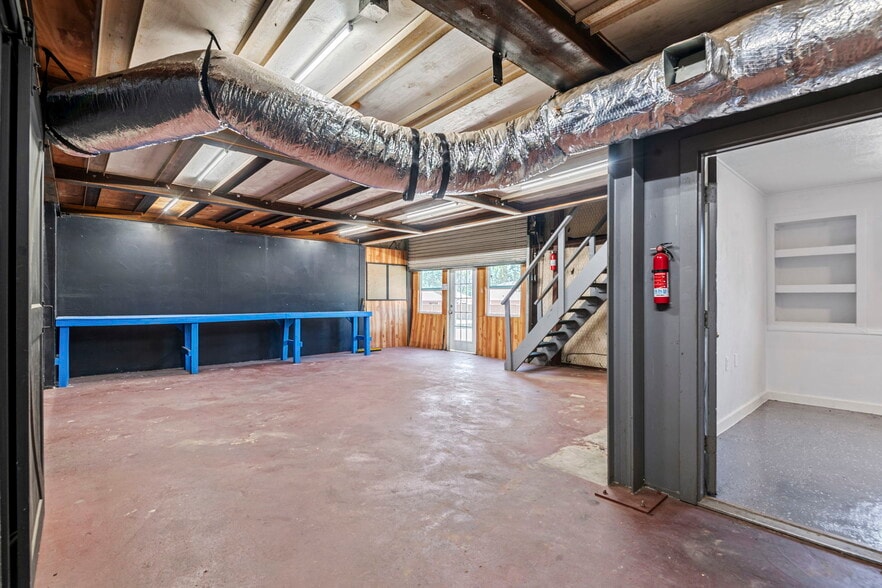 More Photos Of 25232 Hardin Store Rd, Magnolia Manufacturing For Lease