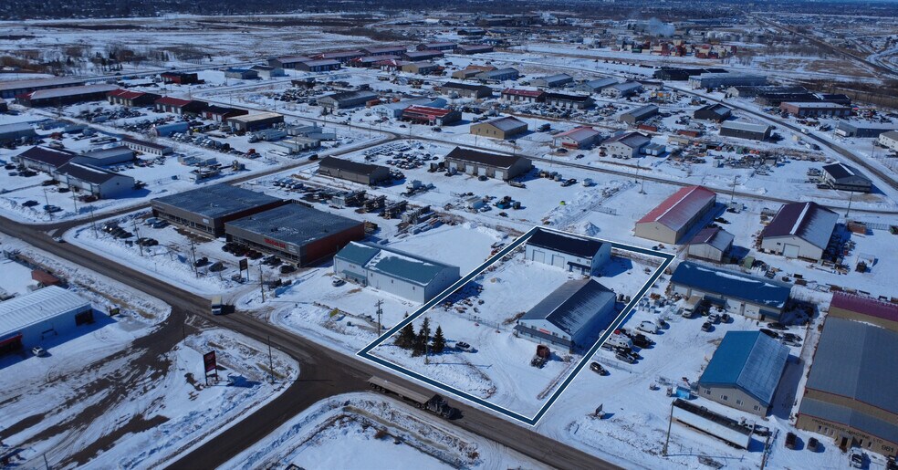 More Photos Of 949B Redonda St, Winnipeg Industrial For Lease