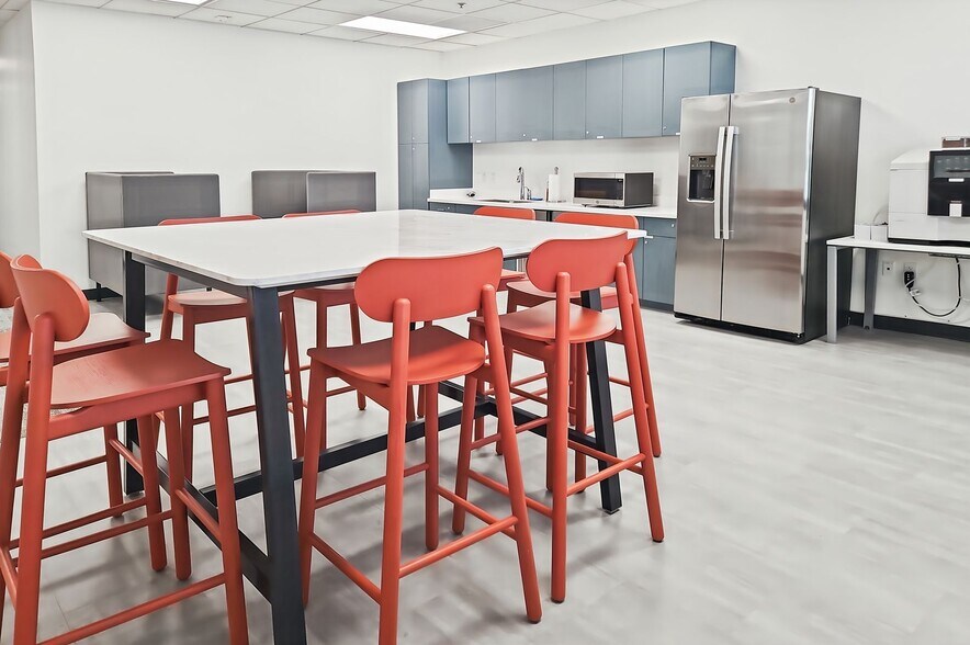 More Photos Of 6710 N Scottsdale Rd, Scottsdale Coworking Space