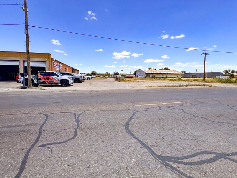 More Photos Of 3301 Bankhead Hwy, Midland Warehouse For Sale