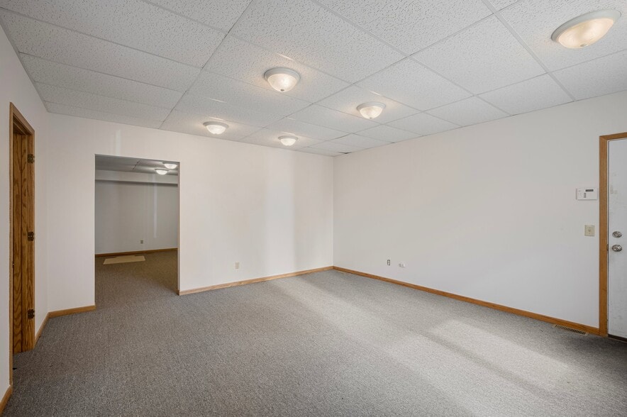 More Photos Of 1401-1405 Silver Lake Rd, New Brighton Medical For Lease
