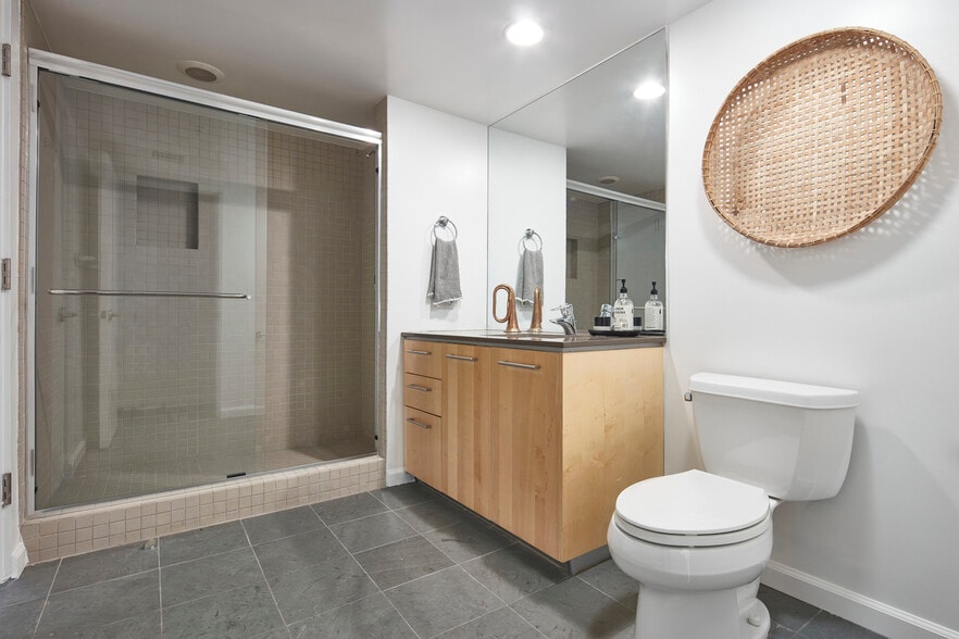 More Photos Of 2100 Abbot Kinney Blvd, Venice Office For Lease