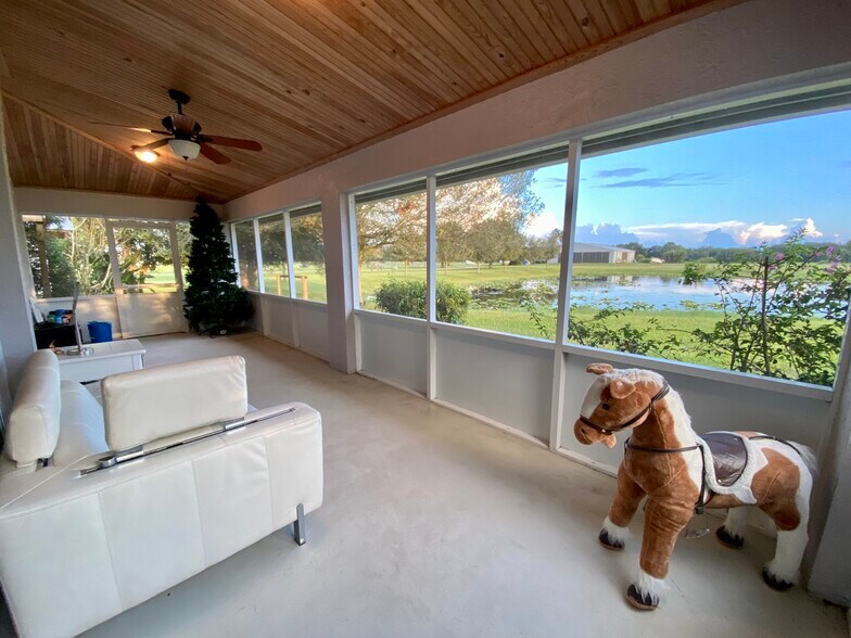 More Photos Of 12245 NE 56th Ave, Okeechobee Airplane Hangar For Sale