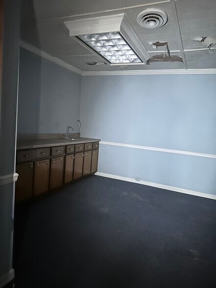 More Photos Of 5381 1st Ave N, Birmingham Medical For Sale