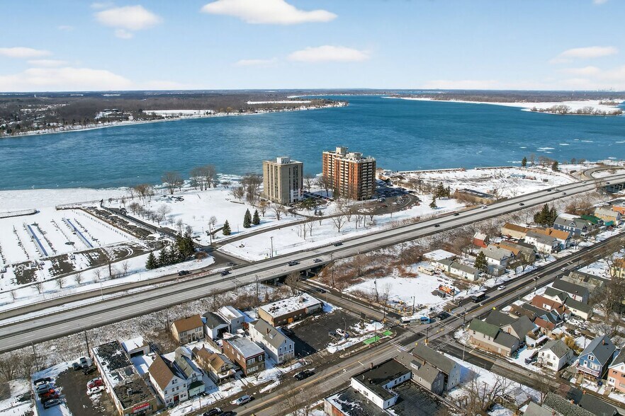 More Photos Of 2078 Niagara St, Buffalo Convenience Store For Sale