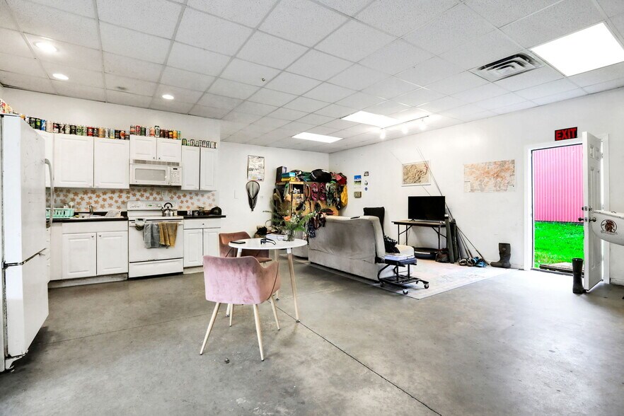 More Photos Of 269 Stone Schoolhouse Rd, Bloomingburg Warehouse For Sale