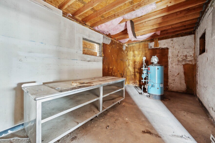 More Photos Of 402 W Kings Hwy, Mount Ephraim Freestanding For Sale