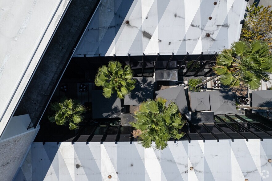 More Photos Of 5958 S Dixie Hwy, South Miami Restaurant For Lease