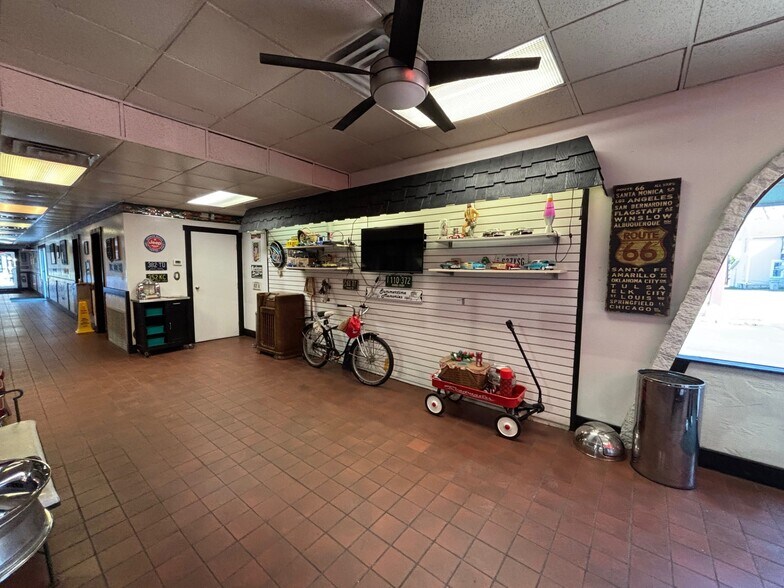 More Photos Of 927 W Columbia St, Springfield Carwash For Sale