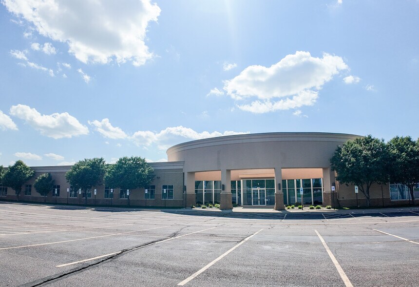 More Photos Of 3901 N Louise Ave, Sioux Falls Office For Lease