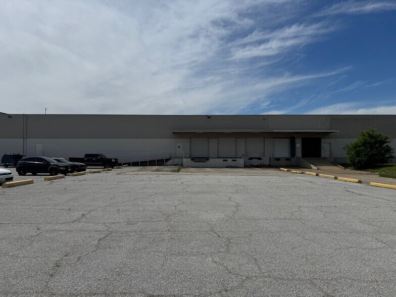Primary Photo Of 9244 Markville Dr, Dallas Industrial For Sale