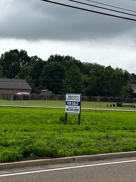 Primary Photo Of 7961 Getwell Road, Southaven Land For Sale