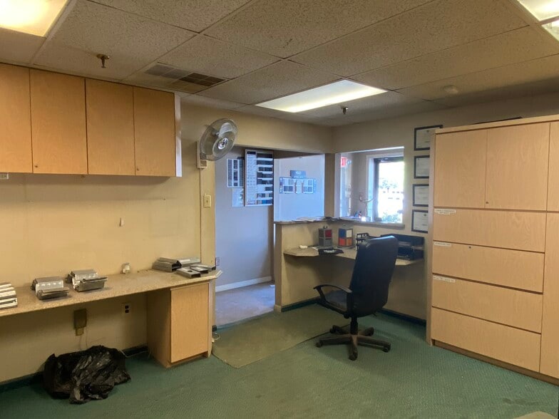 More Photos Of 1 Ironside Ct, Willingboro Manufacturing For Sale