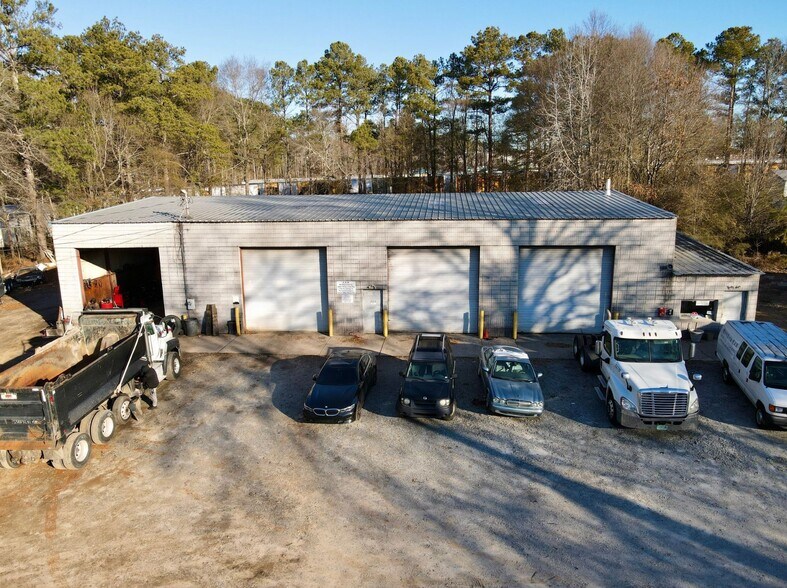 More Photos Of 2470 & 2480 Forest Pky, Ellenwood Service For Sale