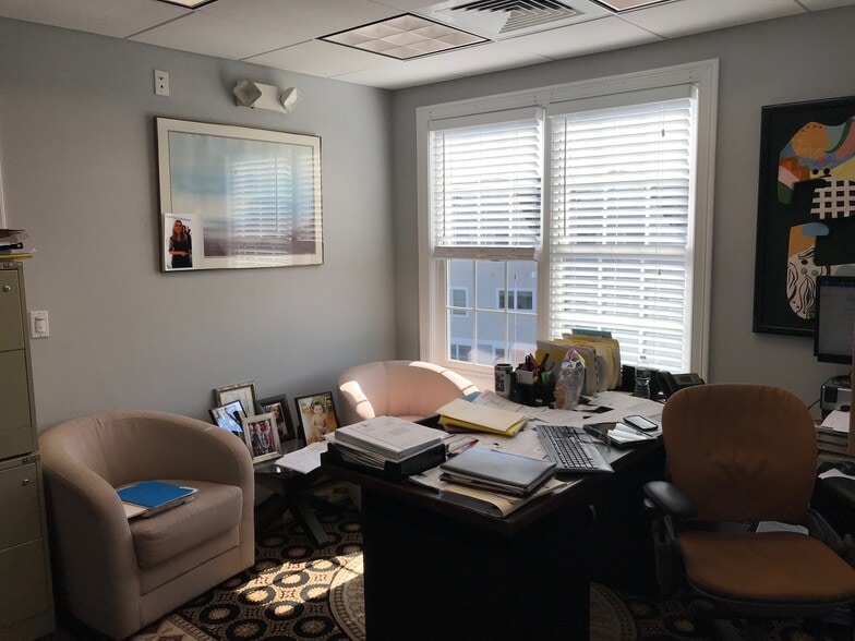 More Photos Of 124 East Ave, Norwalk Medical For Lease