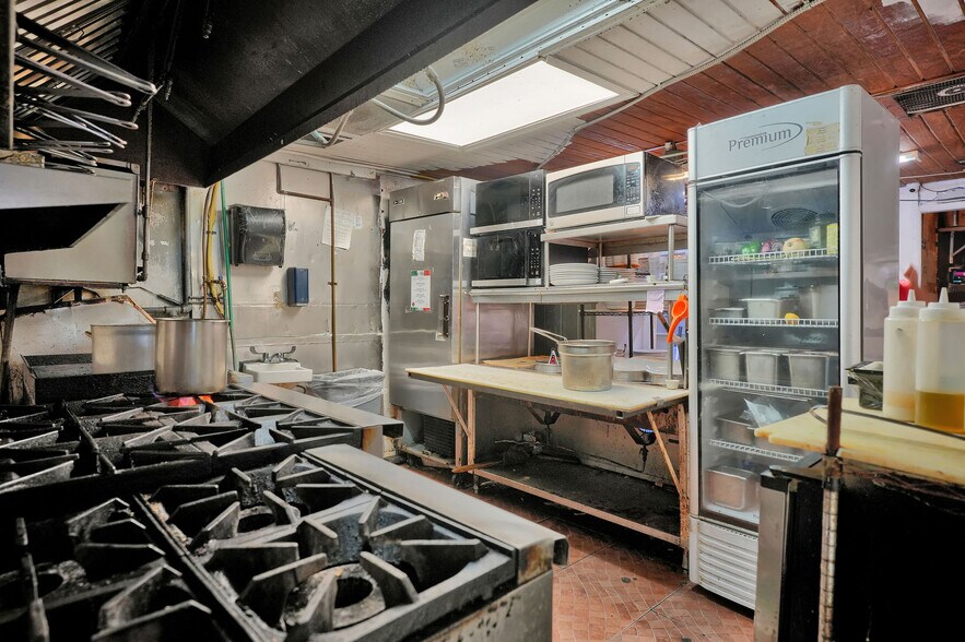 More Photos Of 3800 SW 8th St, Coral Gables Restaurant For Sale