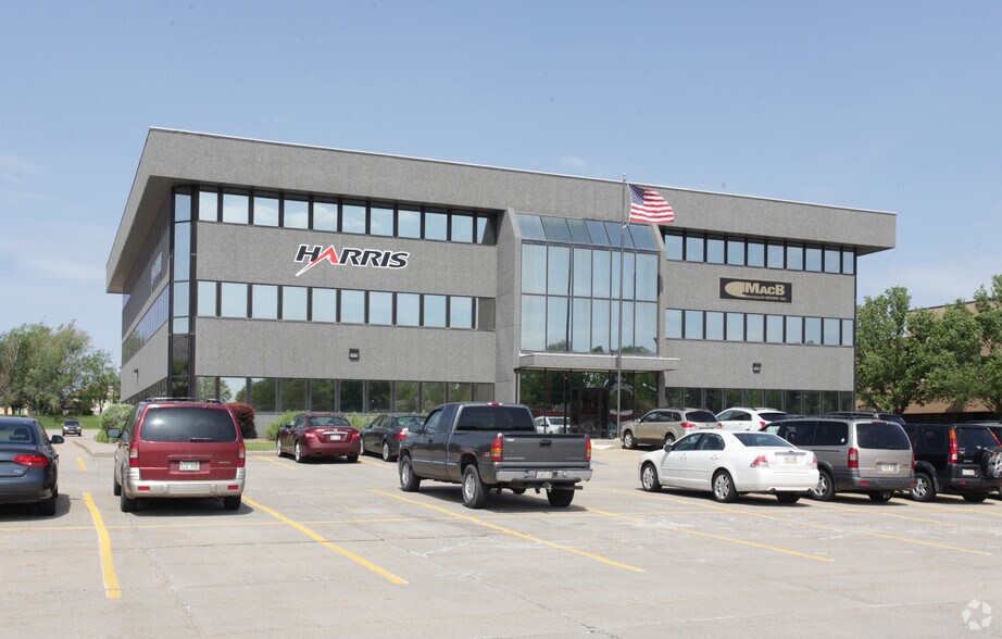 More Photos Of 1408 Fort Crook Rd, Bellevue Office For Sale