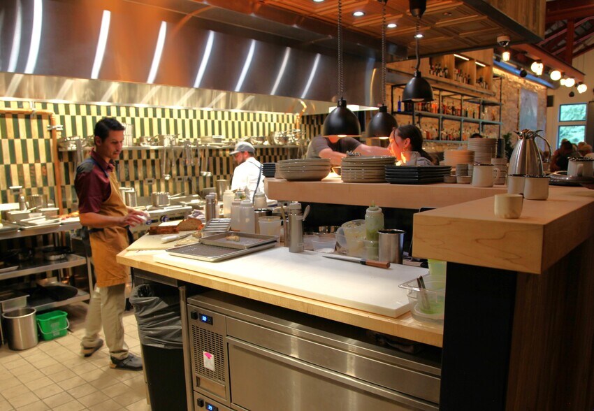 More Photos Of 185 N Lena St, Ridgway General Retail For Lease