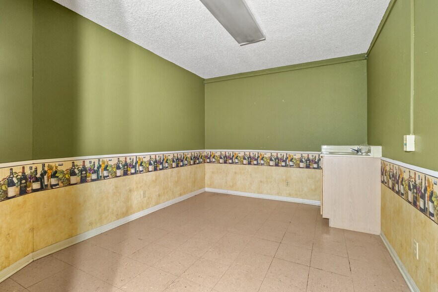 More Photos Of 2900 Trimmier Rd, Killeen Medical For Sale