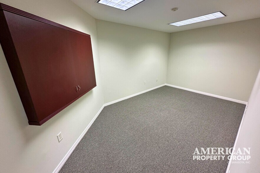 More Photos Of 1266 1st St, Sarasota Medical For Lease
