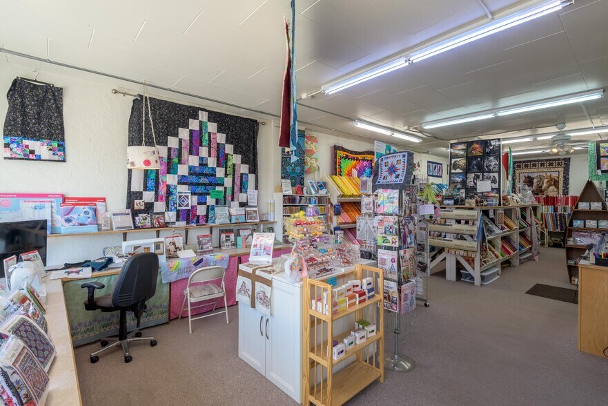 More Photos Of 21 E Pine, Pinedale General Retail For Sale