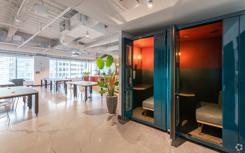 More Photos Of 33 Arch St, Boston Coworking Space