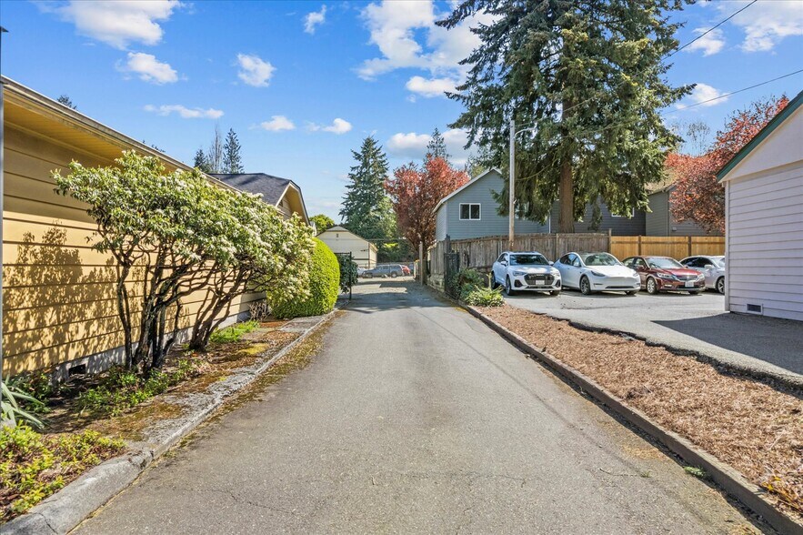 More Photos Of 6915 Evergreen Way, Everett Freestanding For Sale