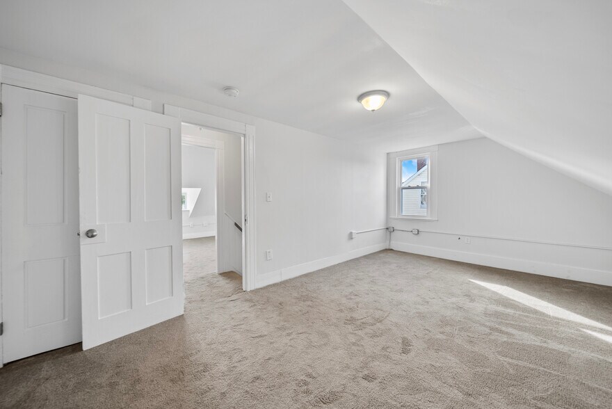 More Photos Of 210 Main St, Somersworth Apartments For Sale