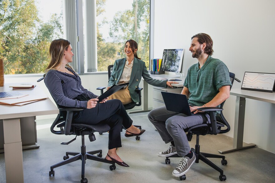 More Photos Of 27200 Tourney Rd, Valencia Office For Lease