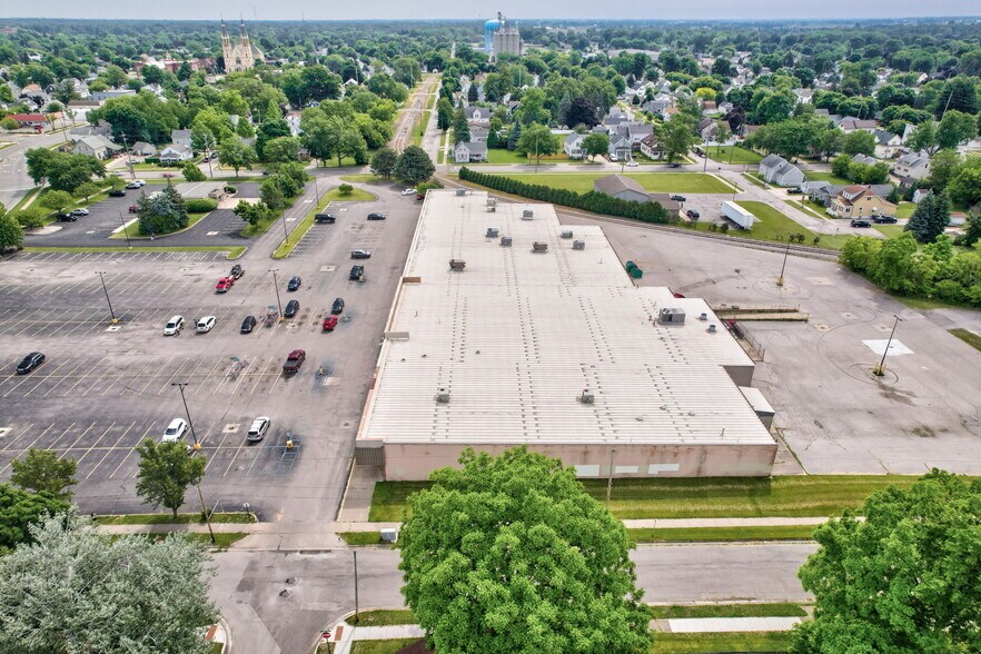 More Photos Of 900-1000 Lafayette Ave, Bay City Unknown For Lease