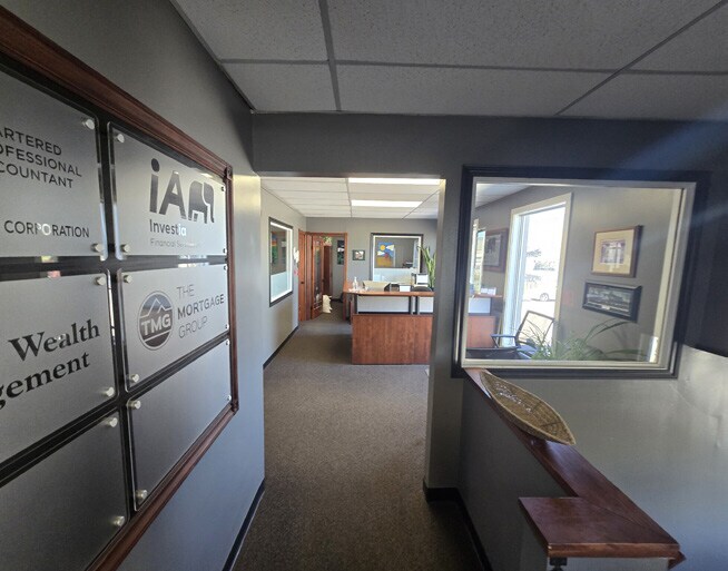More Photos Of 855 Arcola Av, Regina Office For Sale