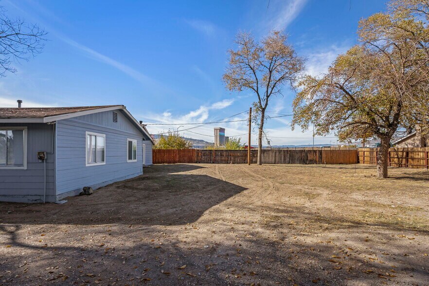 More Photos Of 905 Mauldin Ln, Reno Multifamily For Sale