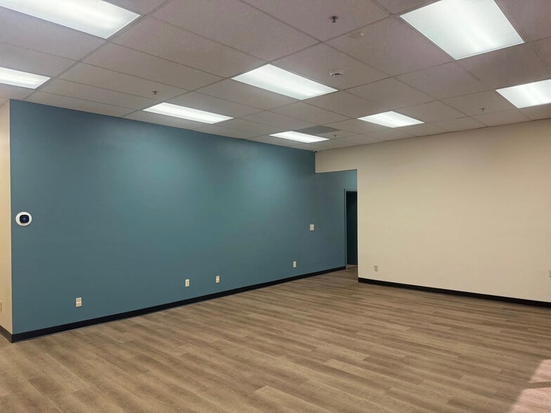 More Photos Of 4003 E Speedway Blvd, Tucson Research And Development For Lease