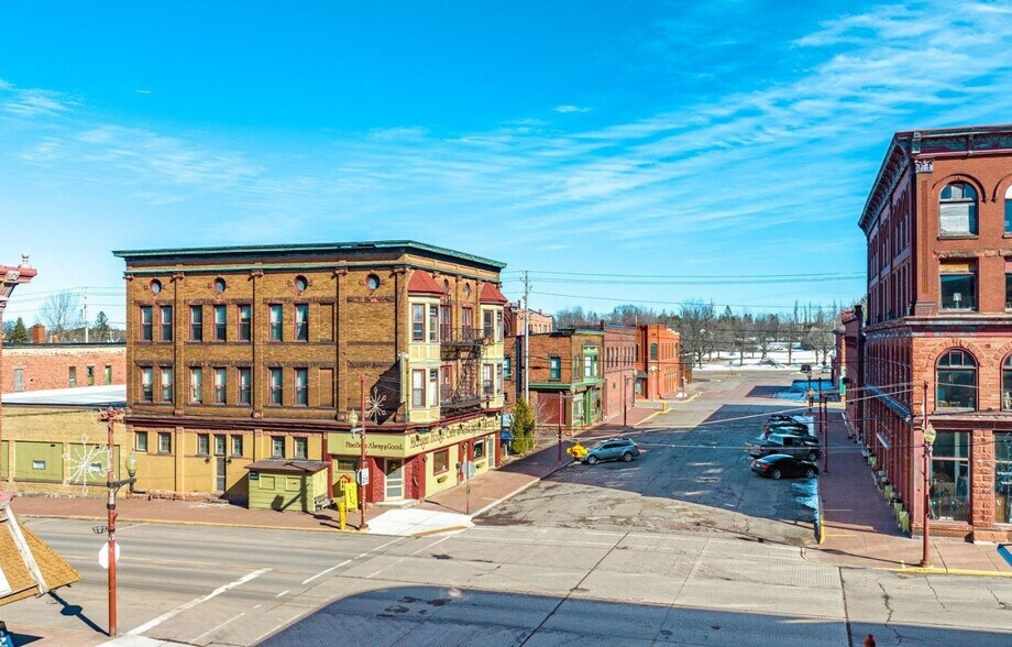 More Photos Of 300 6th St, Calumet Storefront Retail Residential For Sale