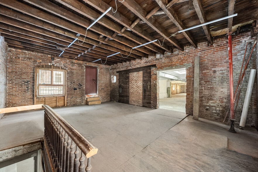 More Photos Of 439-441 11th St, Brooklyn Flex For Sale