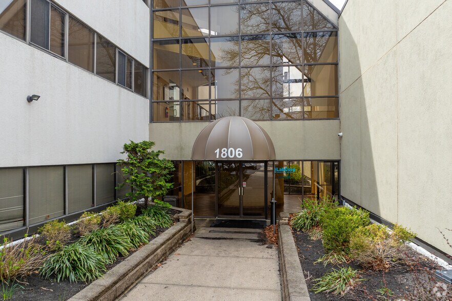 More Photos Of 1806 State Route 35, Oakhurst Office For Lease