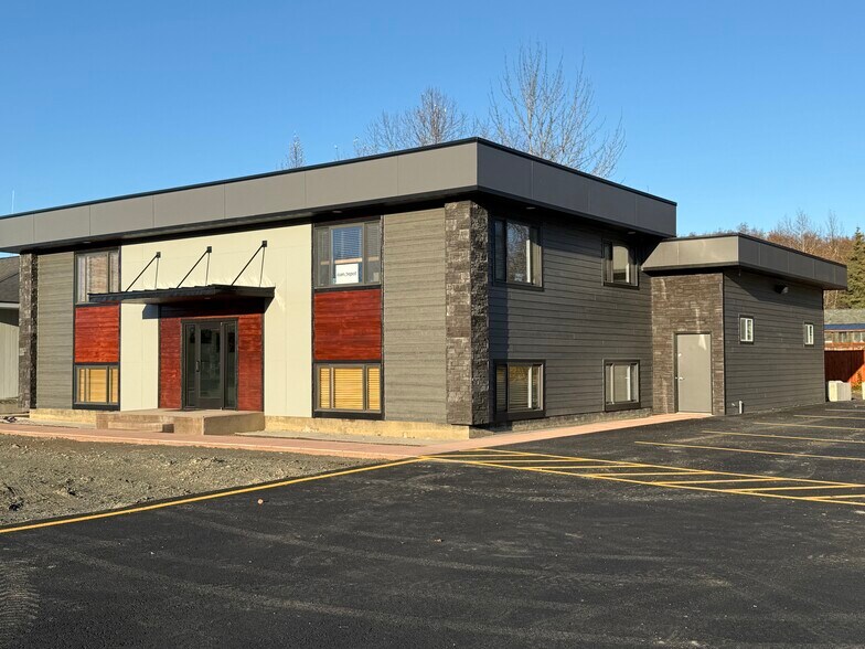 More Photos Of 35186 Kenai Spur Hwy, Soldotna Office For Lease