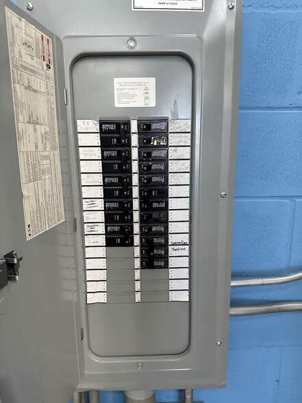 More Photos Of 1500 Tileston Rd, Saint Cloud Warehouse For Sale