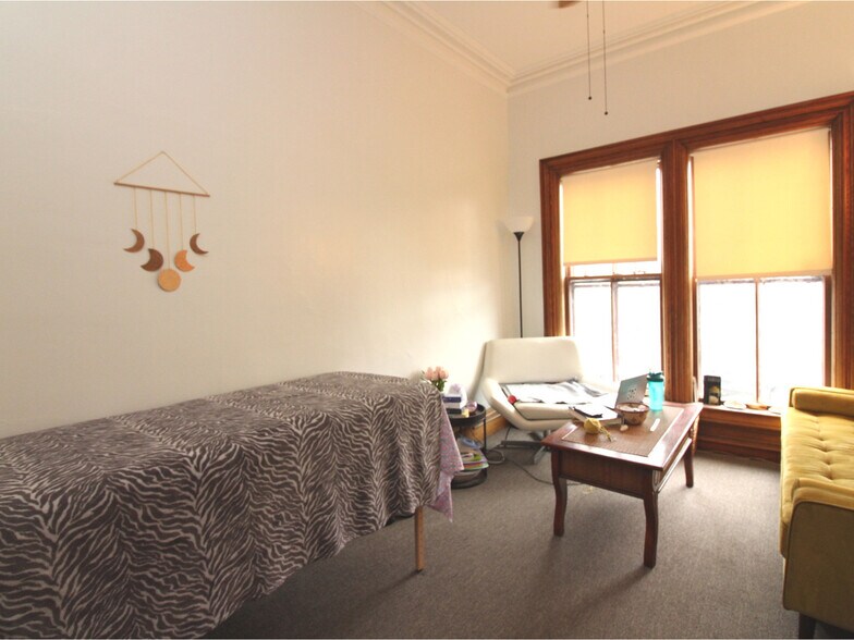 More Photos Of 5224 Shelburne Rd, Shelburne Apartments For Lease
