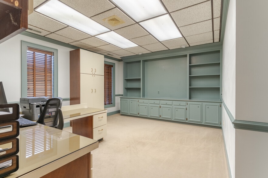 More Photos Of 2816 Veach Rd, Owensboro Medical For Sale