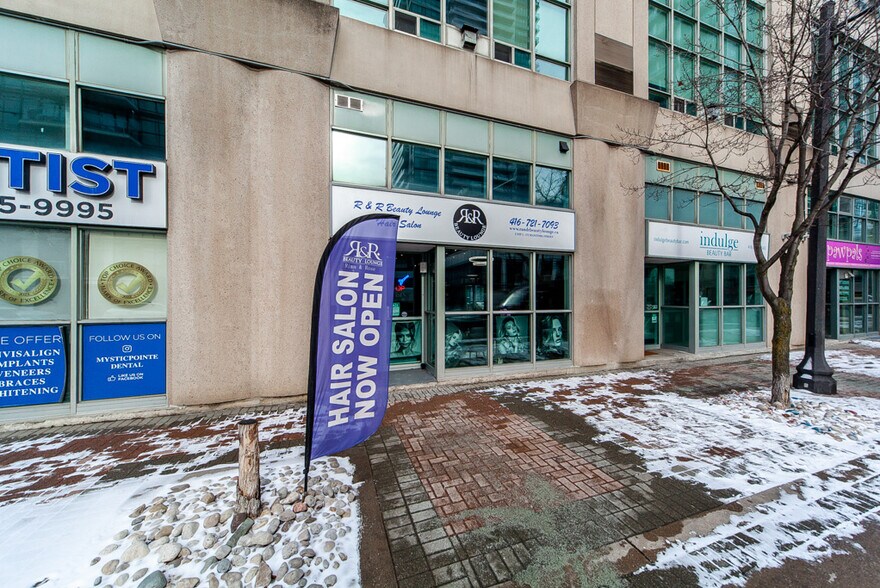 More Photos Of 250-300 Manitoba St, Toronto Apartments For Sale