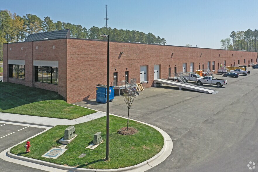More Photos Of 1 TW Alexander Dr, Durham Research And Development For Lease