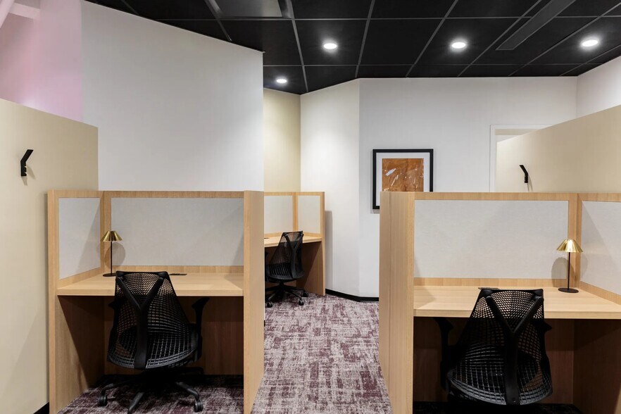 More Photos Of 776 6th Ave, New York Coworking Space