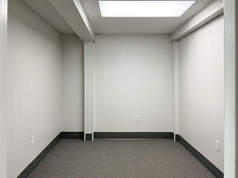 More Photos Of 265 Winn St, Burlington Office Residential For Lease