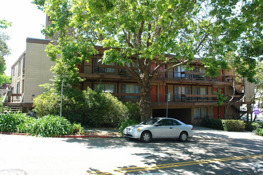 Primary Photo Of 1700 Spruce St, Berkeley Apartments For Sale