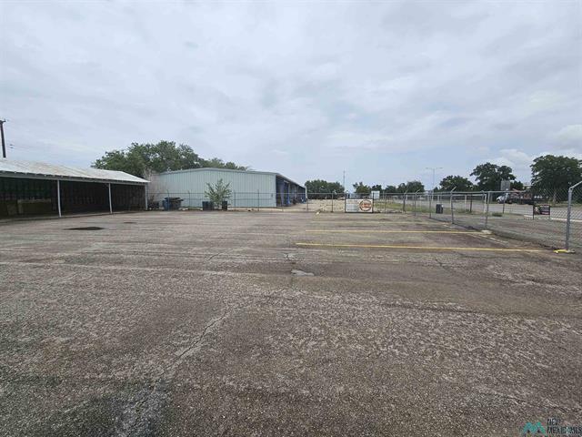 More Photos Of 705 N 1st St, Artesia Light Distribution For Sale