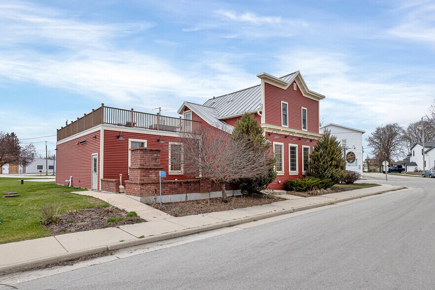 More Photos Of 20931 Main St, Collins Restaurant For Sale