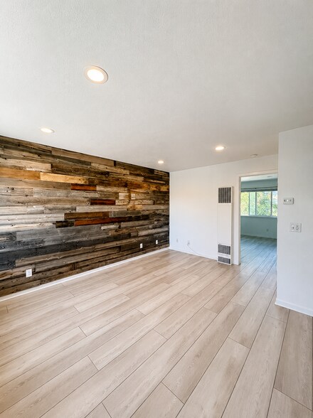 More Photos Of 521 Sinclair, Reno Apartments For Sale